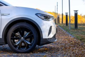 Volkswagen elbil med bilpolicy